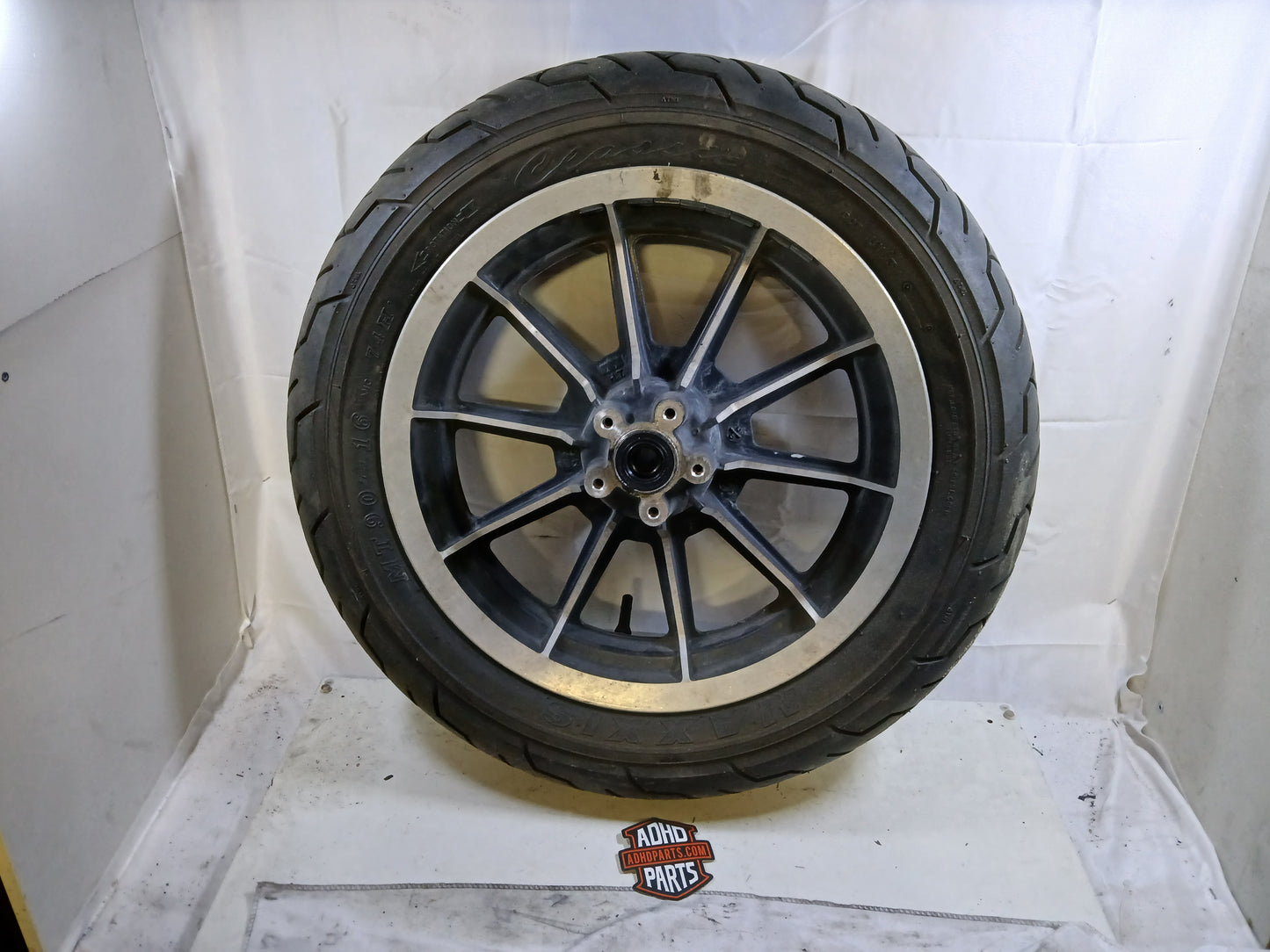 Framfelg 16" sort alu m/dekk