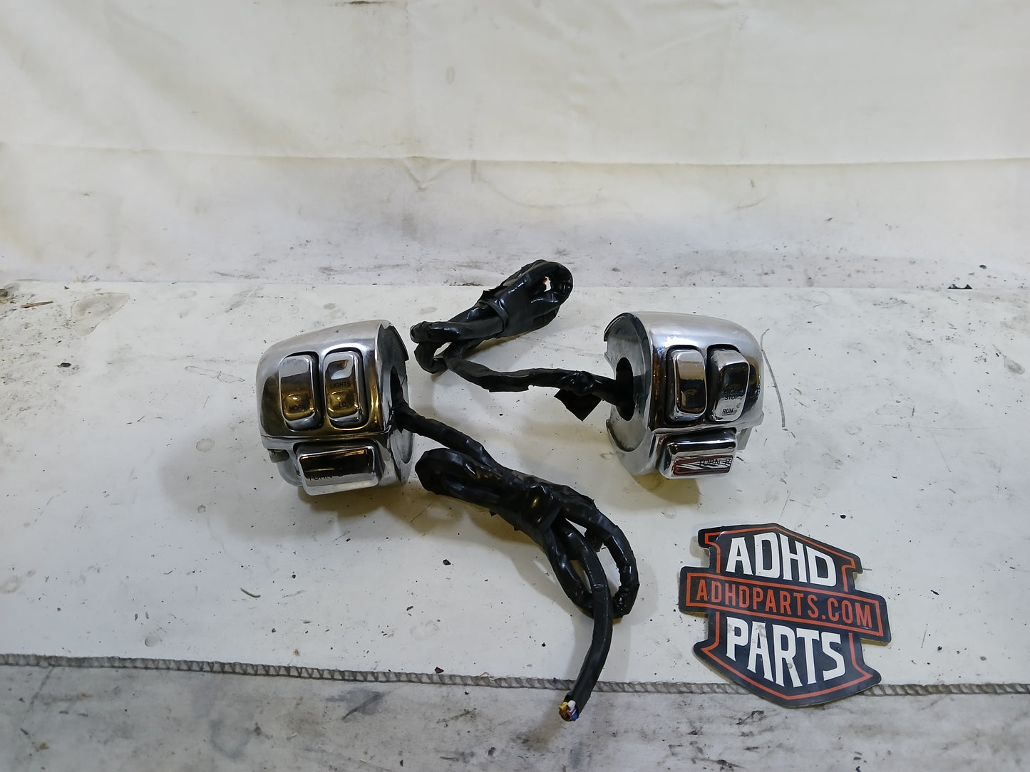 Bryterhus med ledningsnett , u/kontakter. BigTwin og sportsters 1996-07