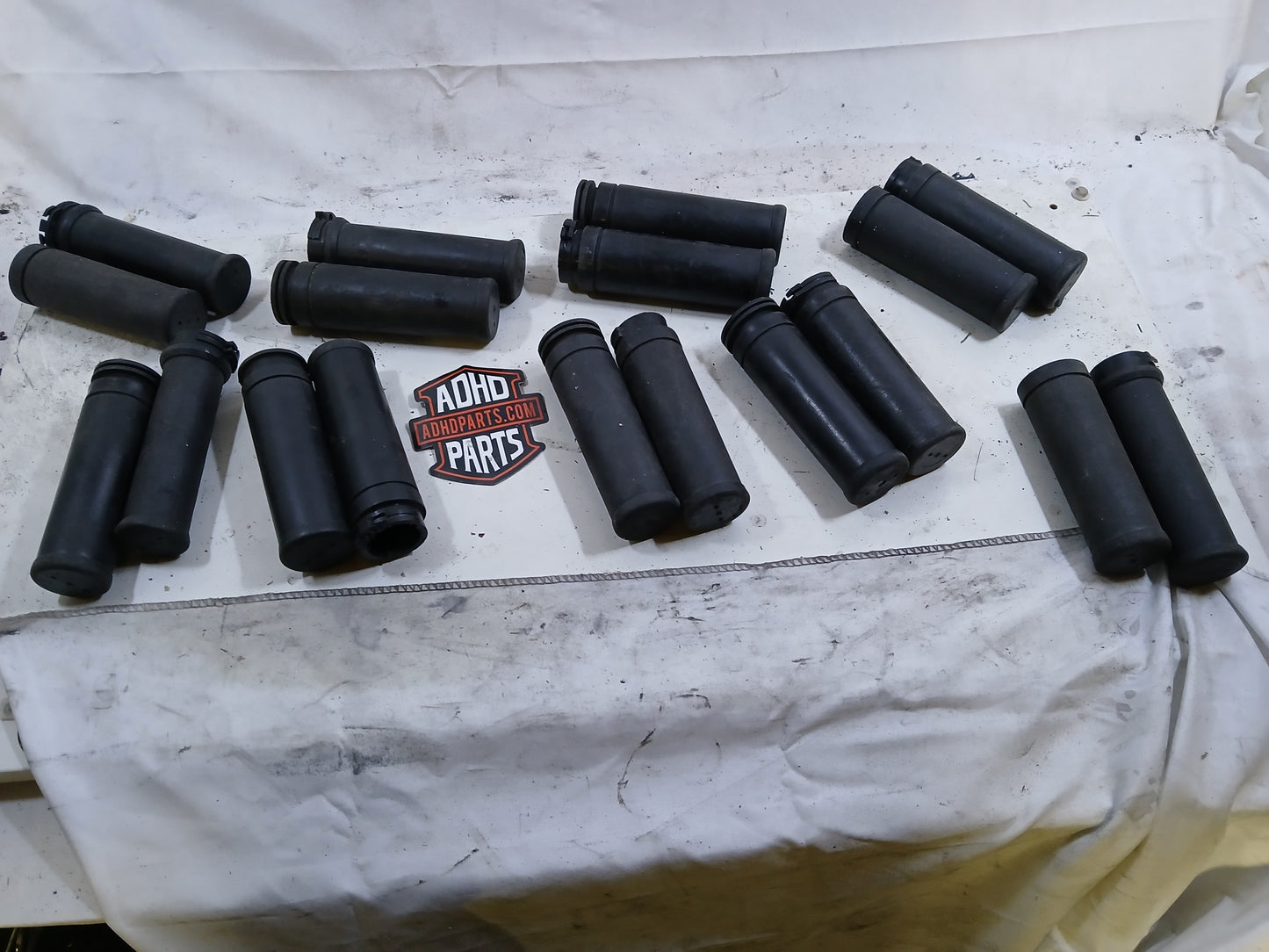 Holker. Original Harley. Gummi. Sort , for wire.