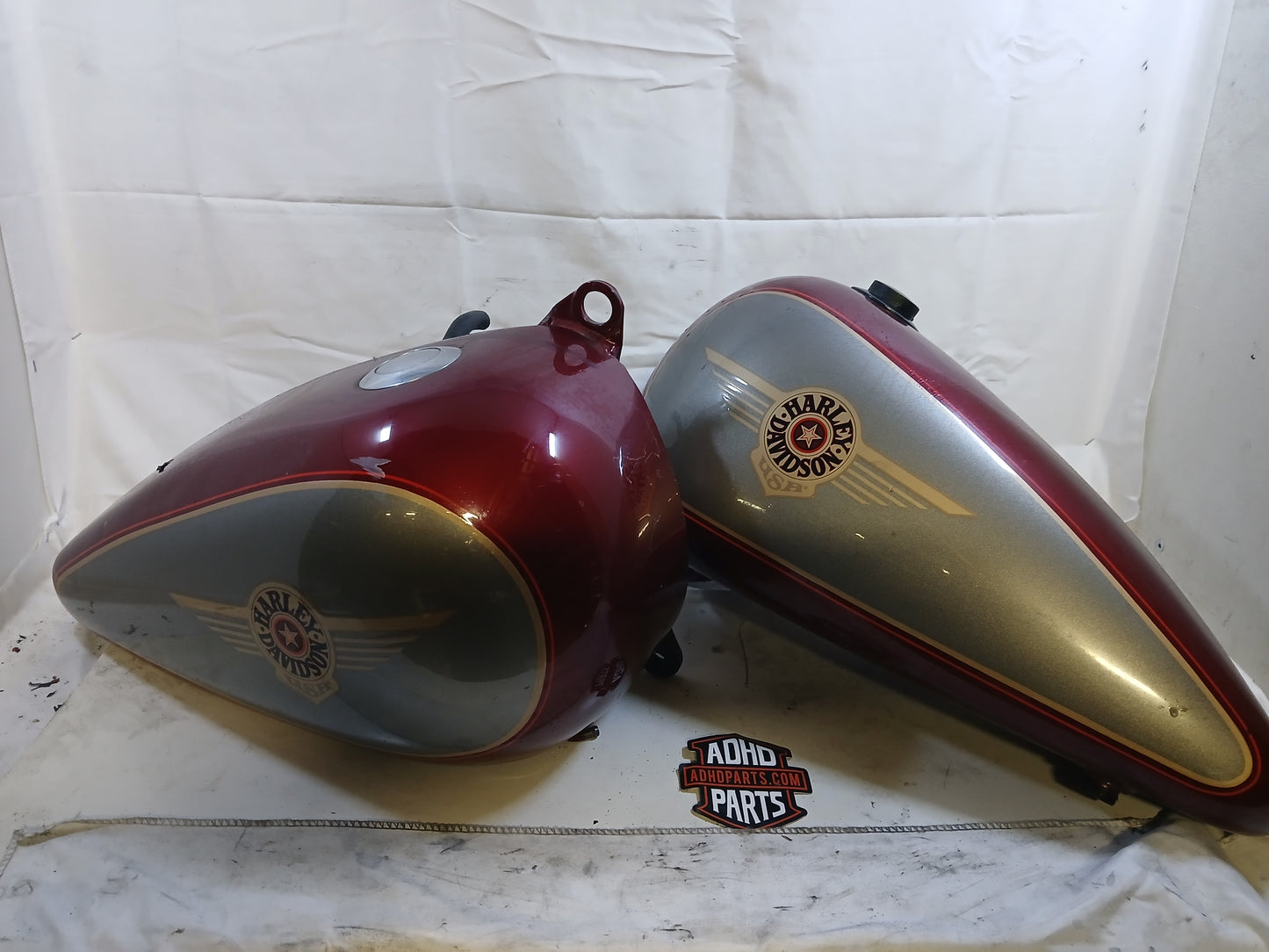 Bensintank. Rød/logo. Softail 1984-99