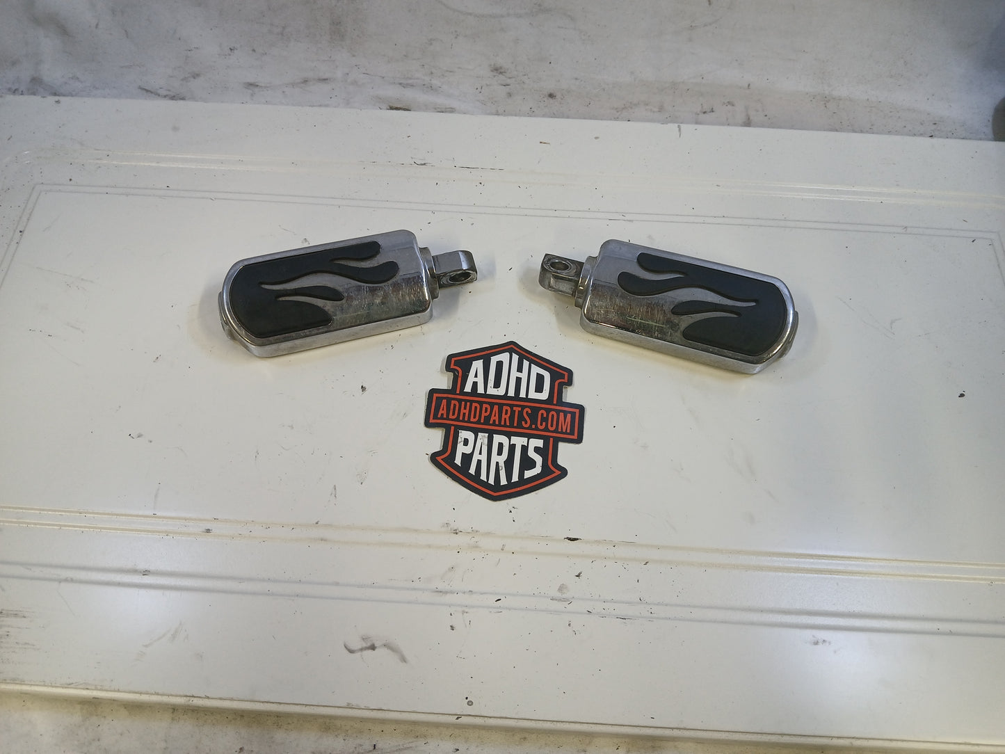 Fothvilere med flammer.