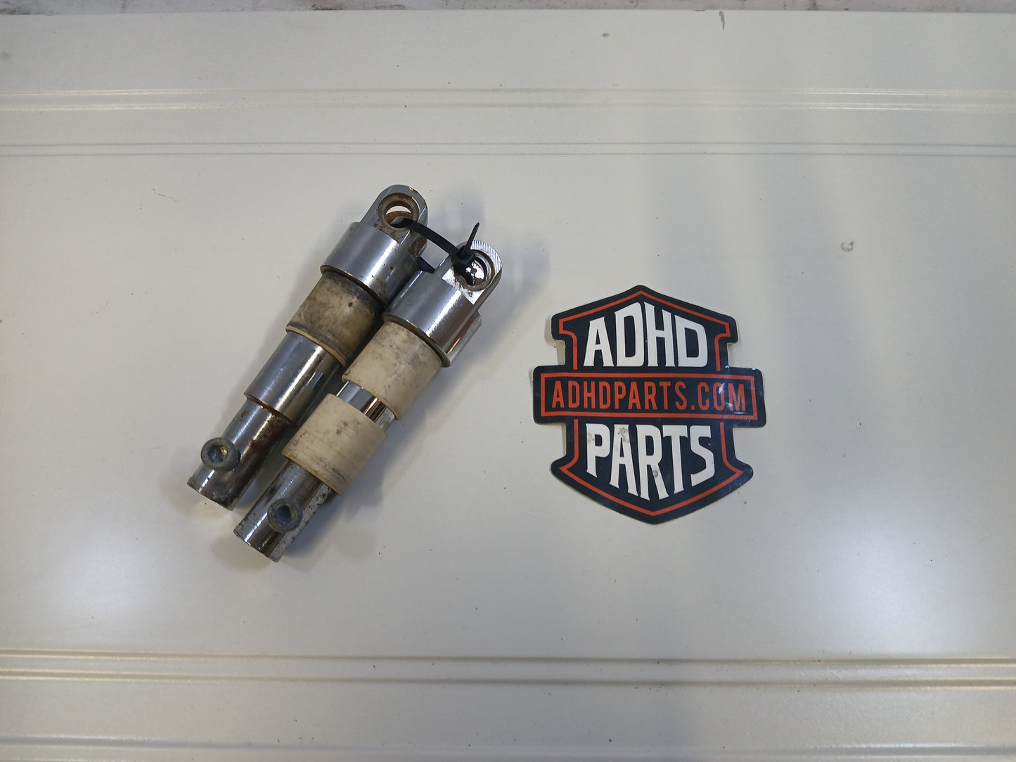 Feste til fotpegs. Chrome . 4 1/2 "