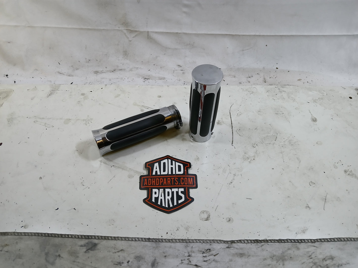 Holker. Custom chrome/sort