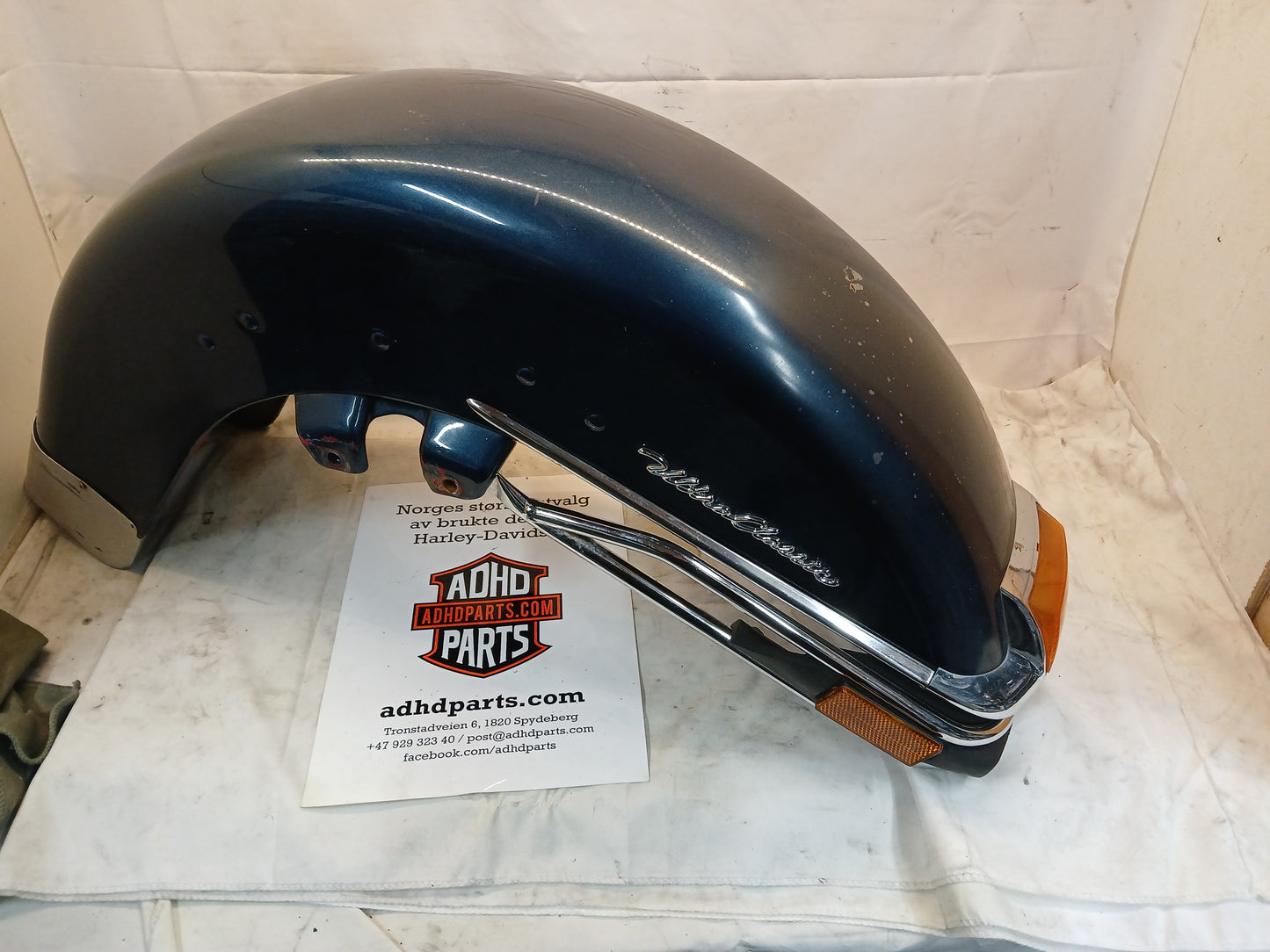 Forskjerm Ultra Classic med alt ornament og lys i front