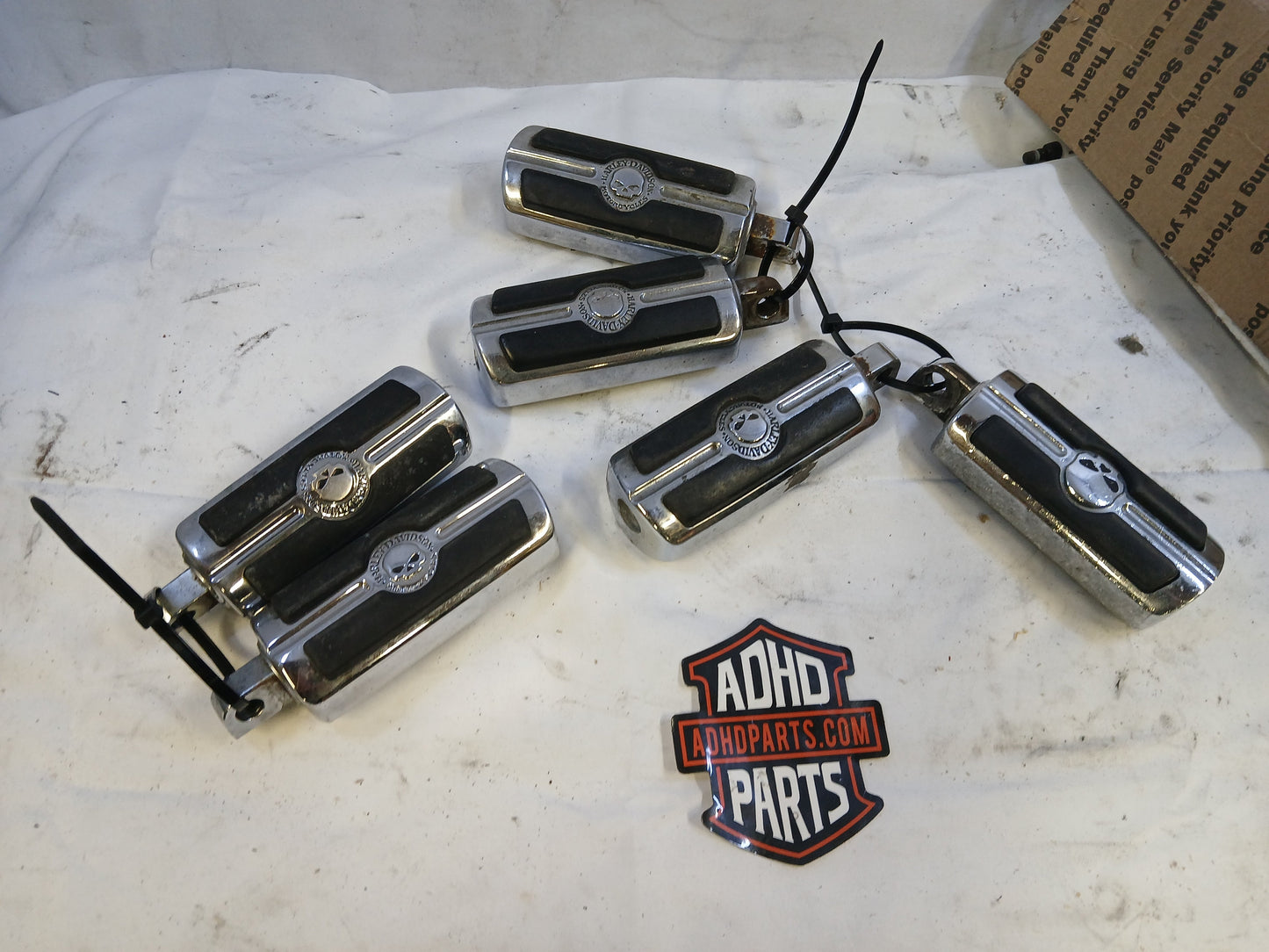 Fothvilere/pegs chrome/sort med Willie skull